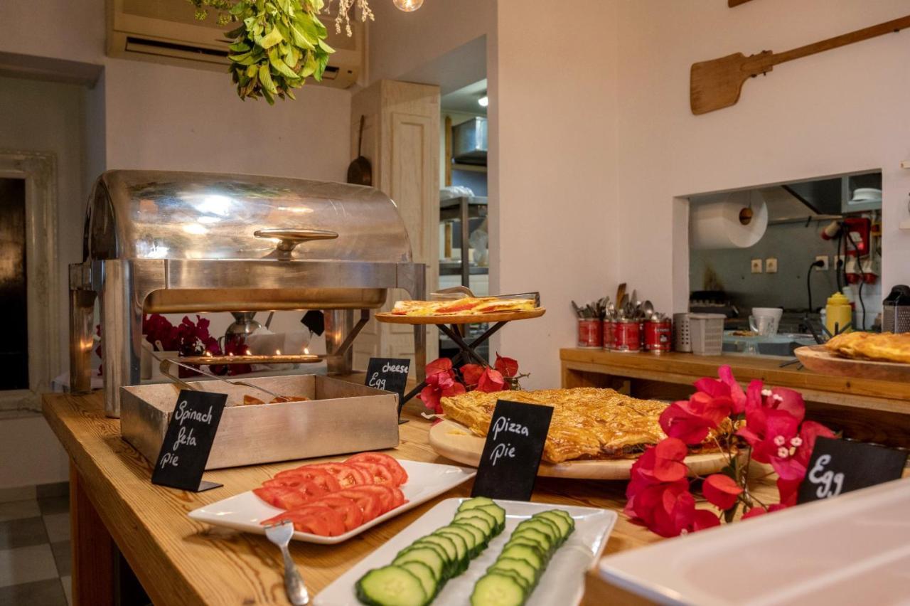 Odyssey Suites Poros Town Екстериор снимка
