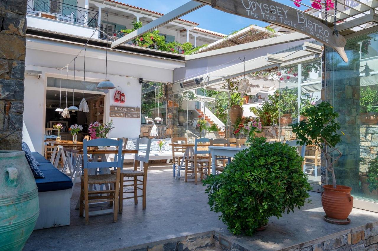 Odyssey Suites Poros Town Екстериор снимка
